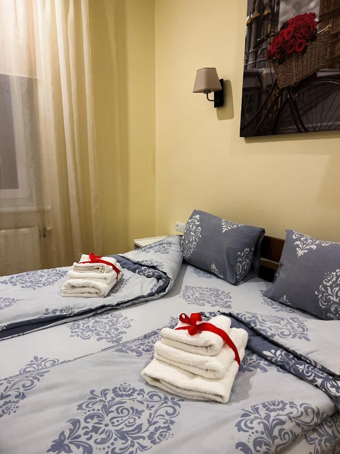 Homey Apartment On Vicheva Str. Lviv Eksteriør bilde